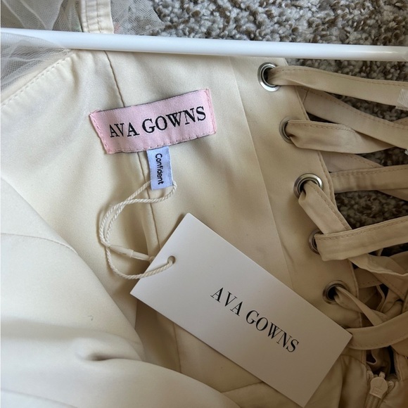 Ava Gowns Daisy Dress Tan Tulle Floral Whimsical Fairytale Princess Formal Large - Picture 4 of 12